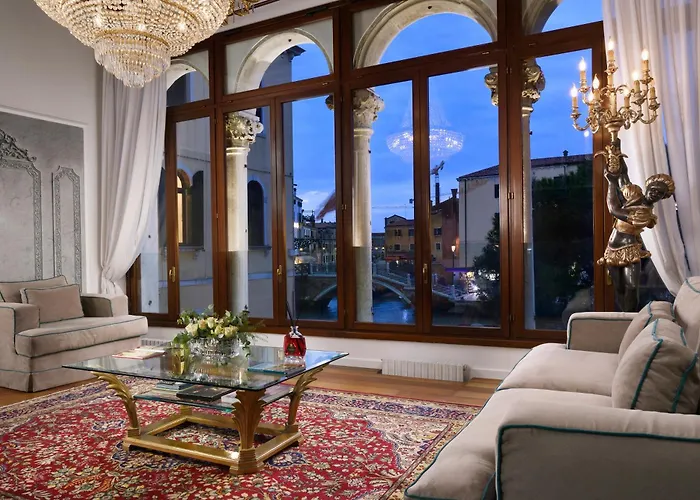 Swan Dolcevita Prestige Stay - Canal View & Exclusive Experience